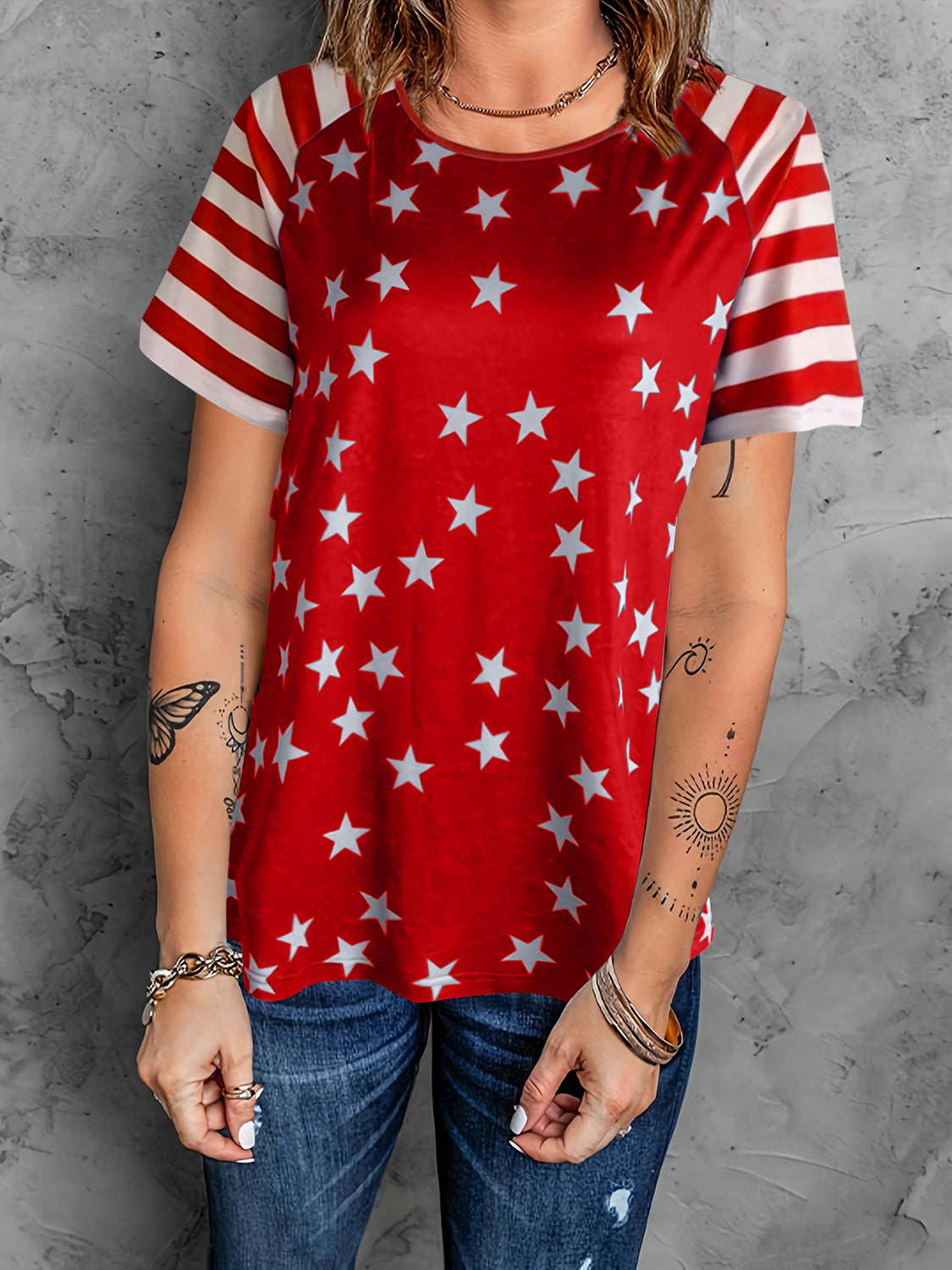 STUNNLY  Full Size Star Striped Round Neck Short Sleeve T-Shirt Brick Red S 