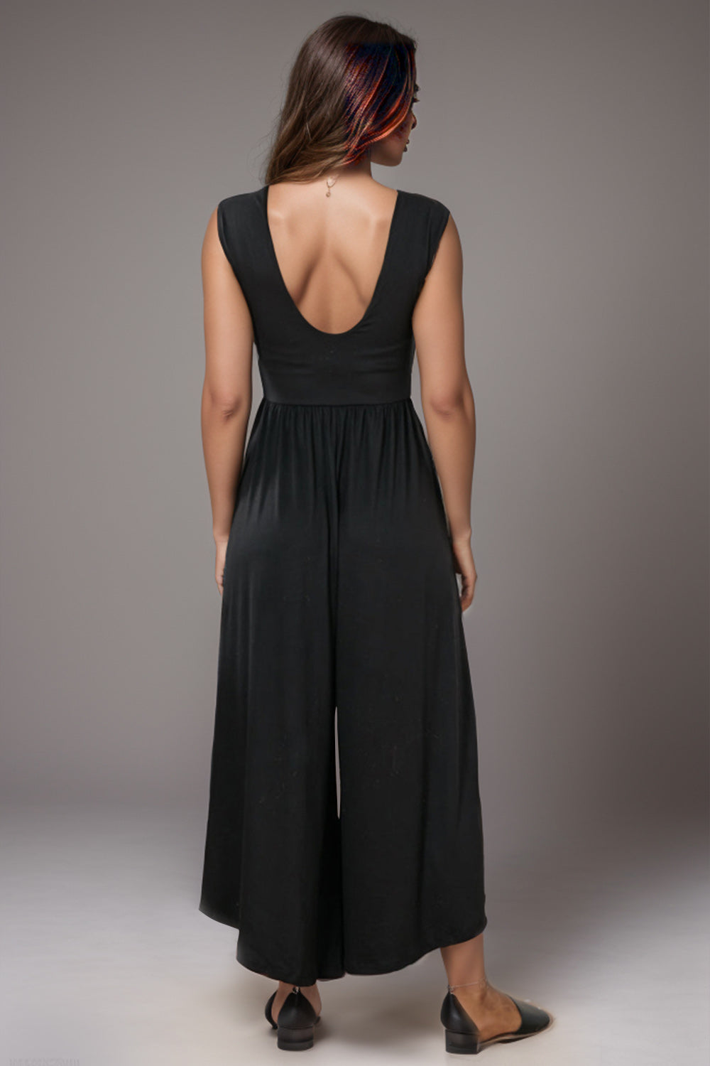 STUNNLY  Round Neck Sleeveless Jumpsuit with Pockets   