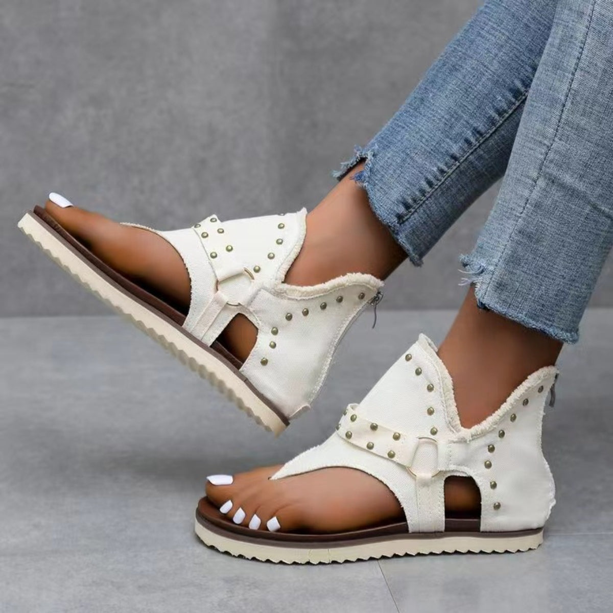 STUNNLY  Studded Raw Hem Flat Sandals   