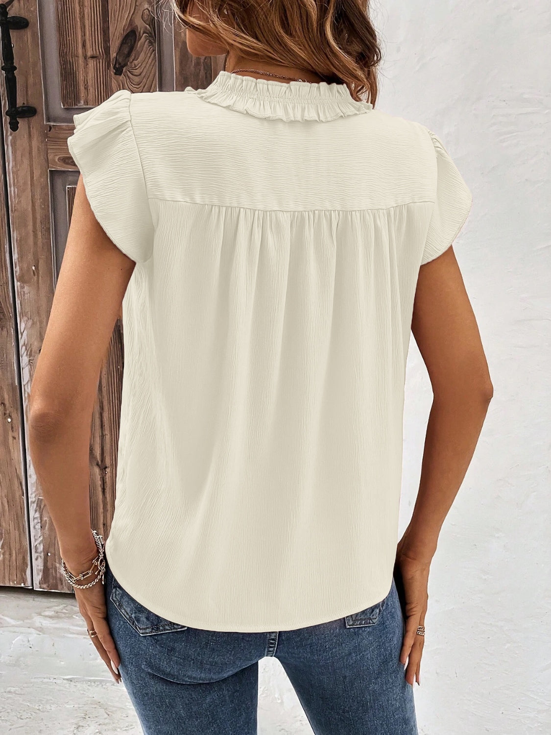 STUNNLY  Notched Cap Sleeve Blouse   