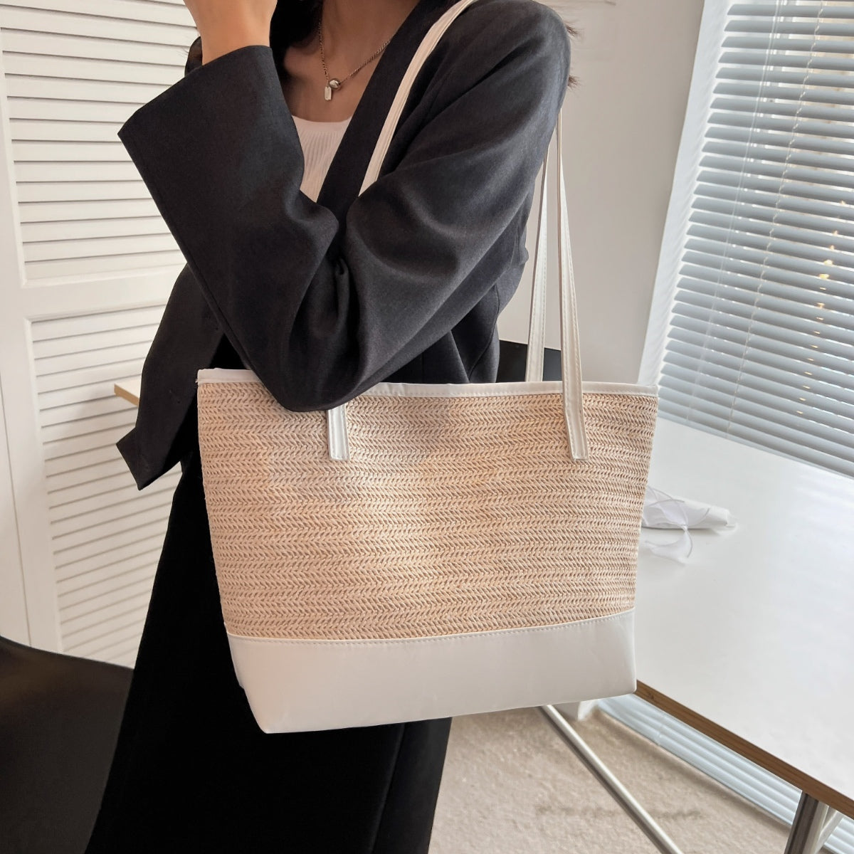 Straw Weave Leather Strap Tote Bag   