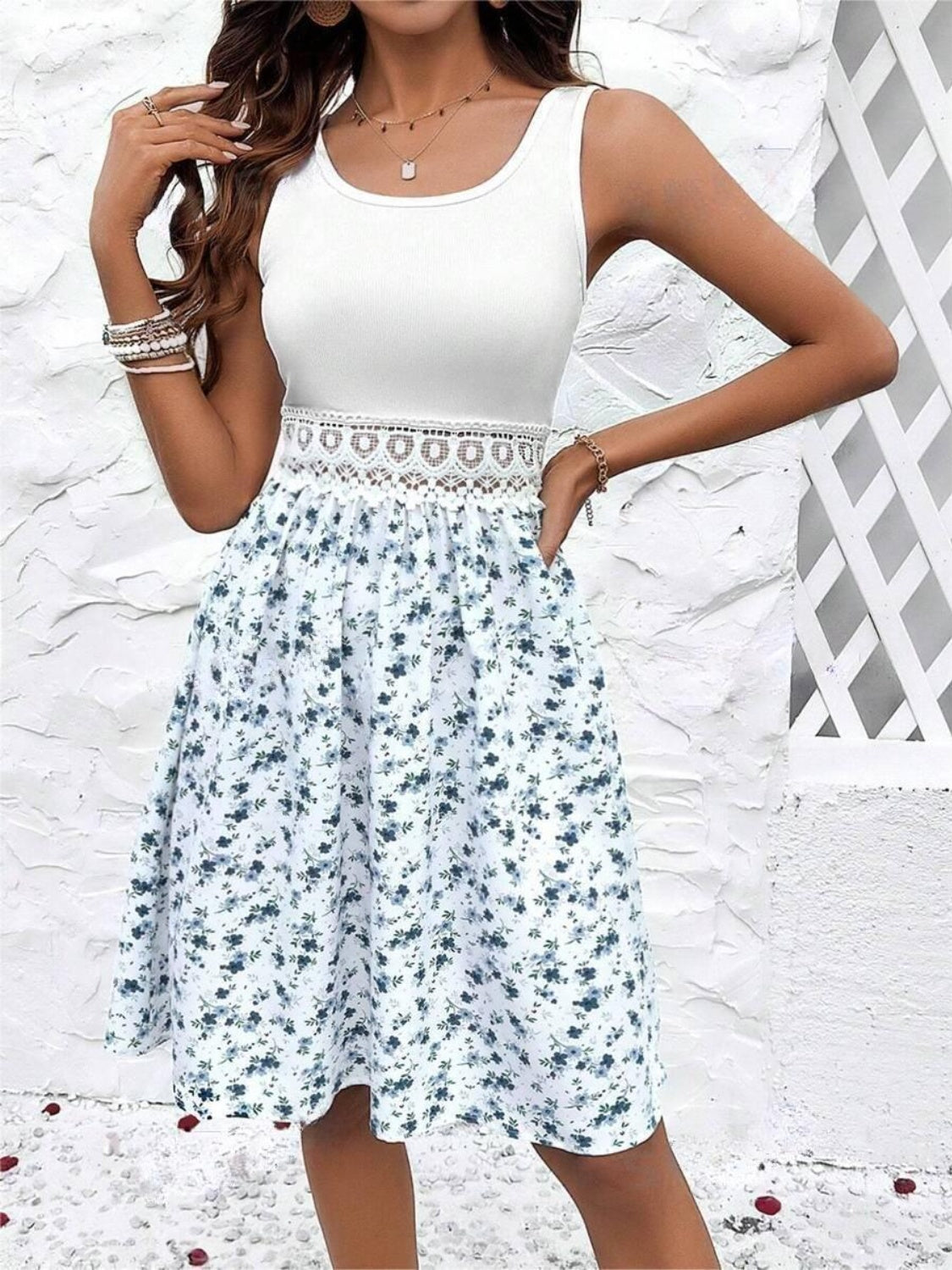 Lace Detail Floral Round Neck Sleeveless Dress White S 