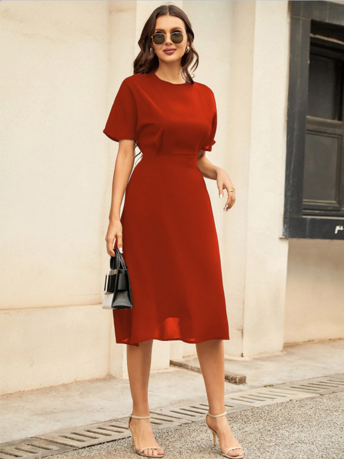 Round Neck Short Sleeve Midi Dress   