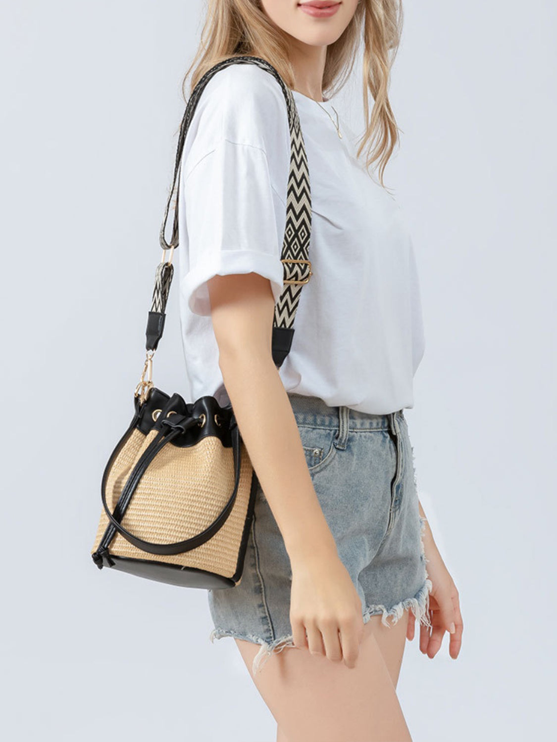 Straw Braided Adjustable Strap Bucket Bag   