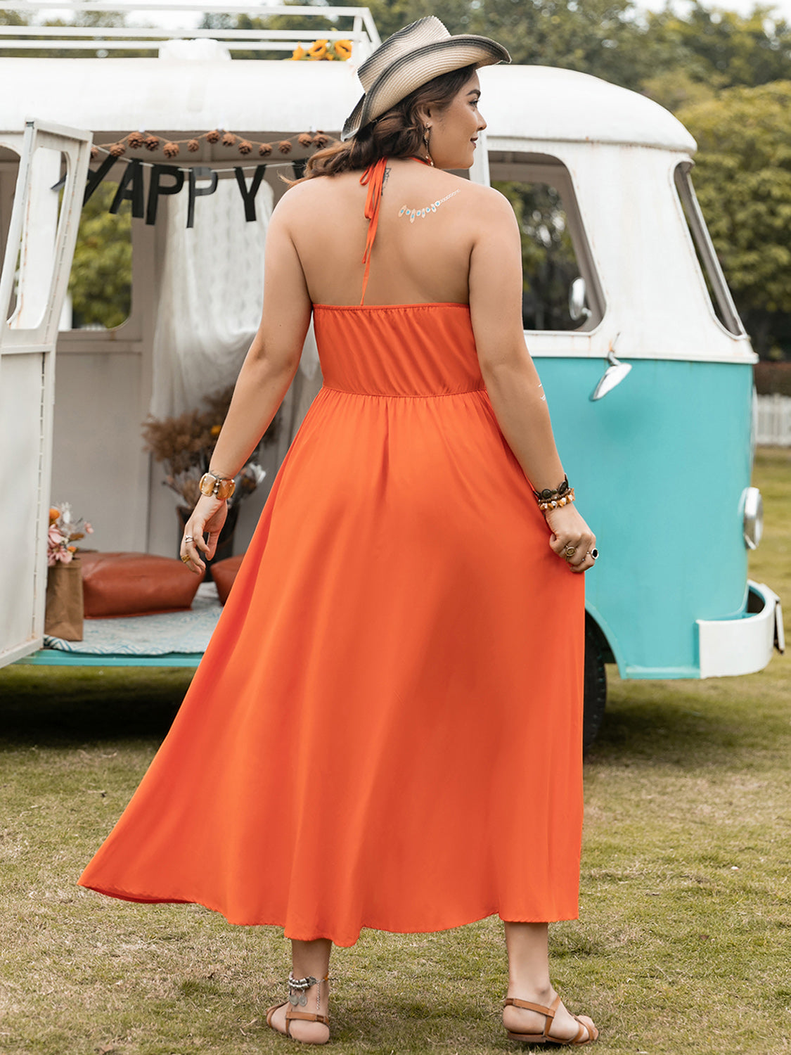 Plus Size Halter Neck Midi Dress   