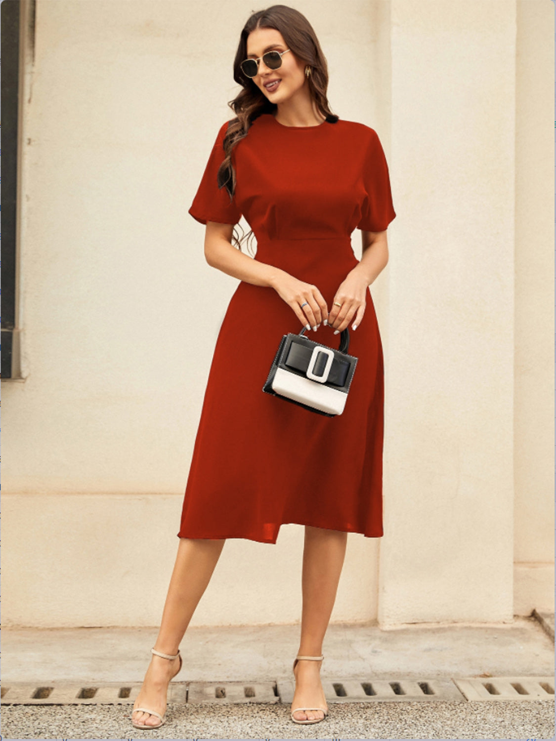 Round Neck Short Sleeve Midi Dress   