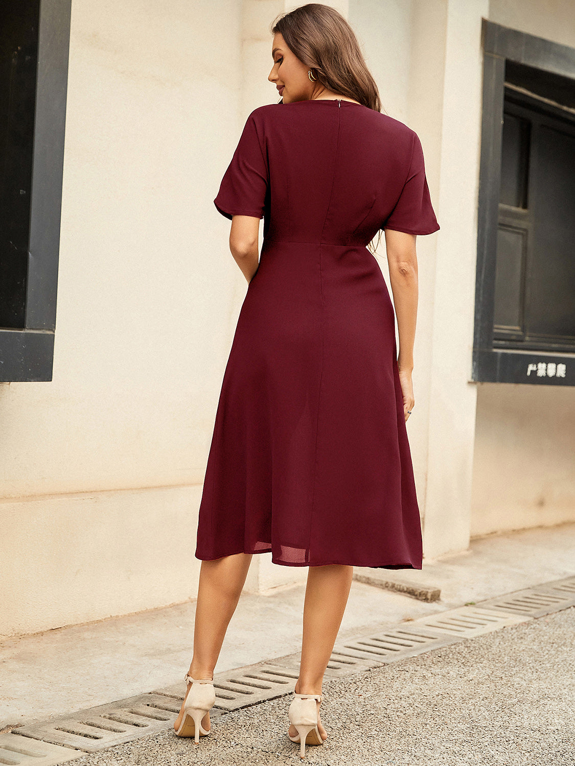 Round Neck Short Sleeve Midi Dress   