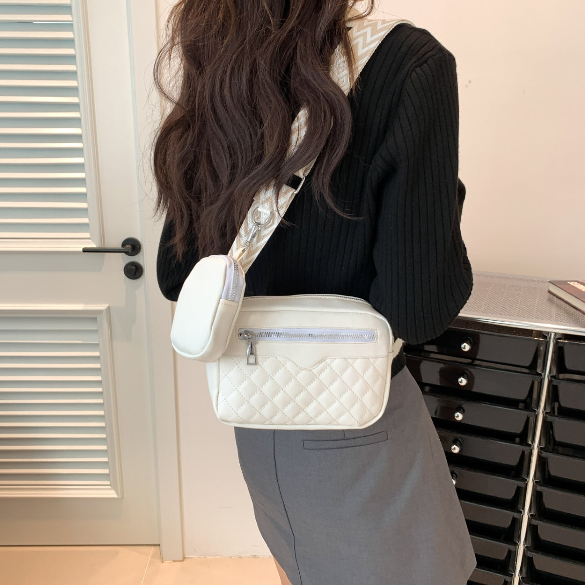 Stitching PU Leather Shoulder Bag   