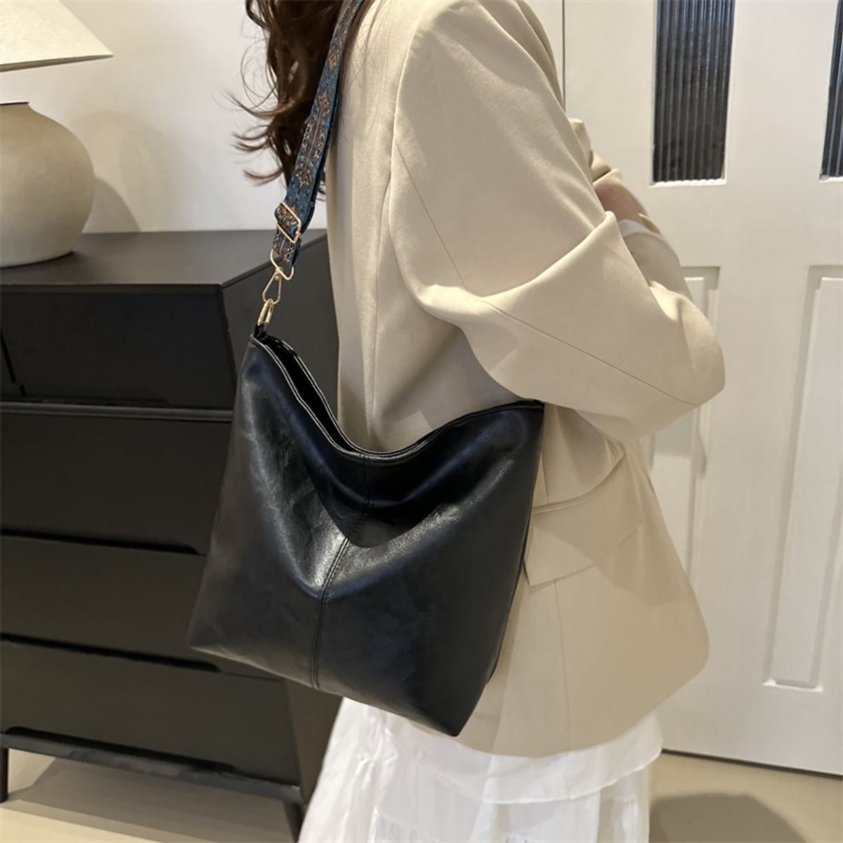 PU Leather Adjustable Strap Shoulder Bag   