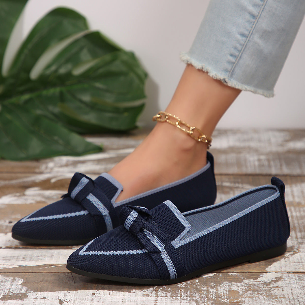 Bow Contrast Trim Point Toe Loafers   