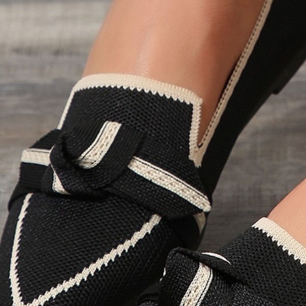 Bow Contrast Trim Point Toe Loafers   