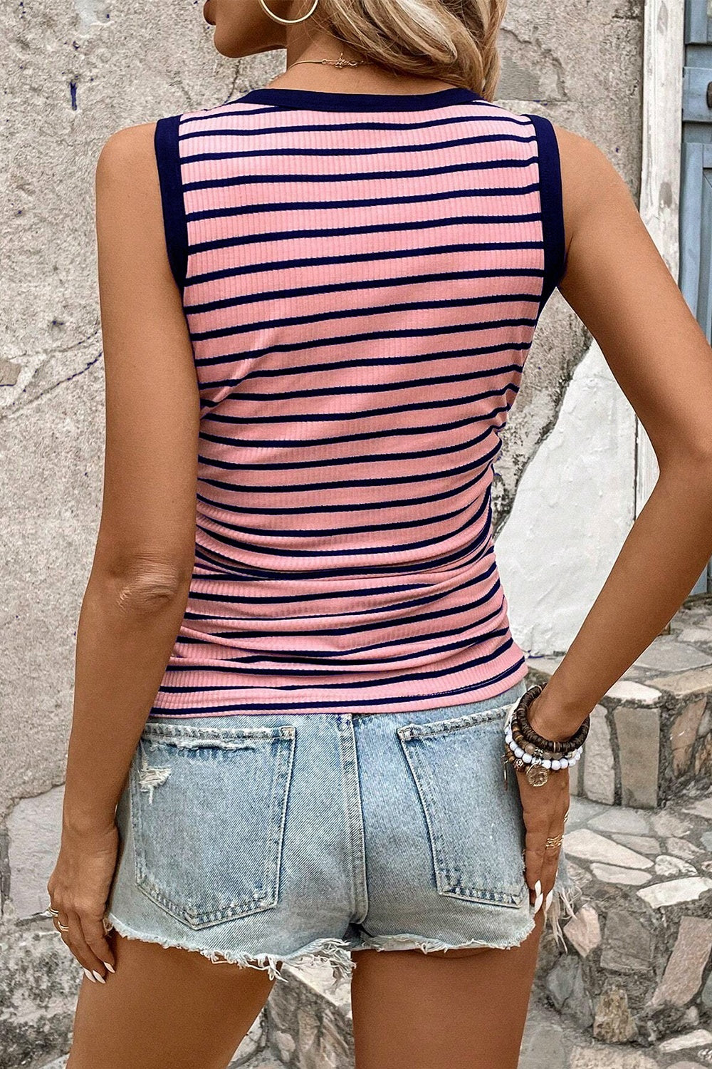 Striped Contrast Round Neck Tank   