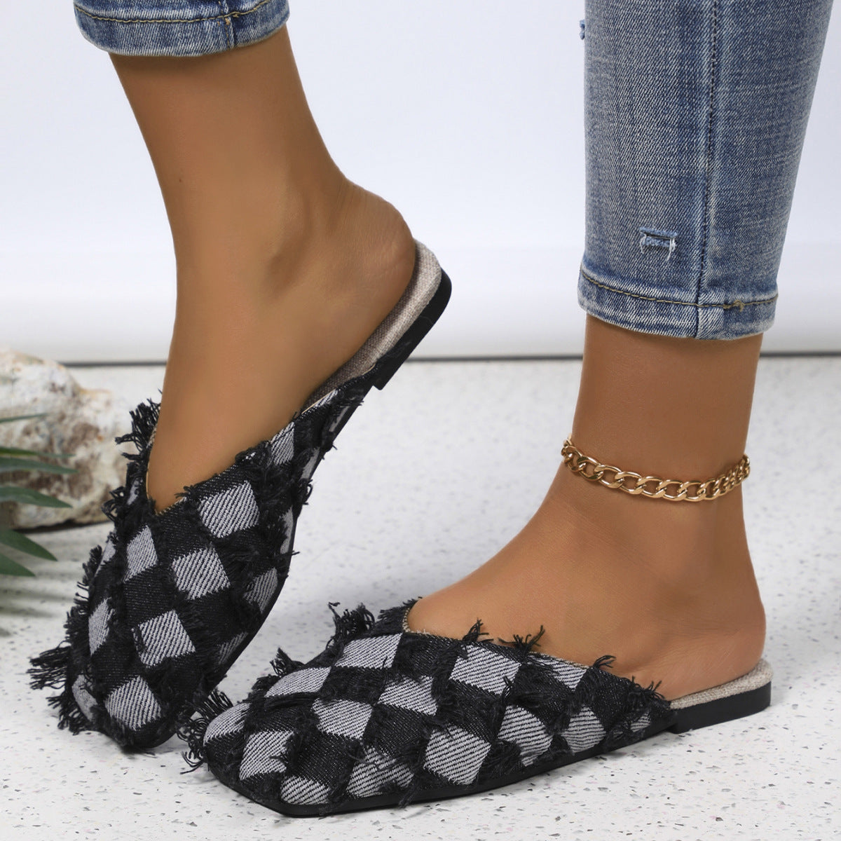 Plaid Square Toe Flat Slippers   