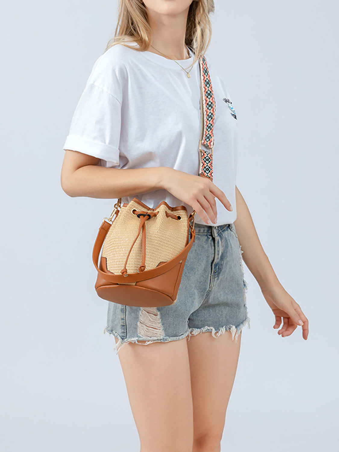 Straw Braided Adjustable Strap Bucket Bag   