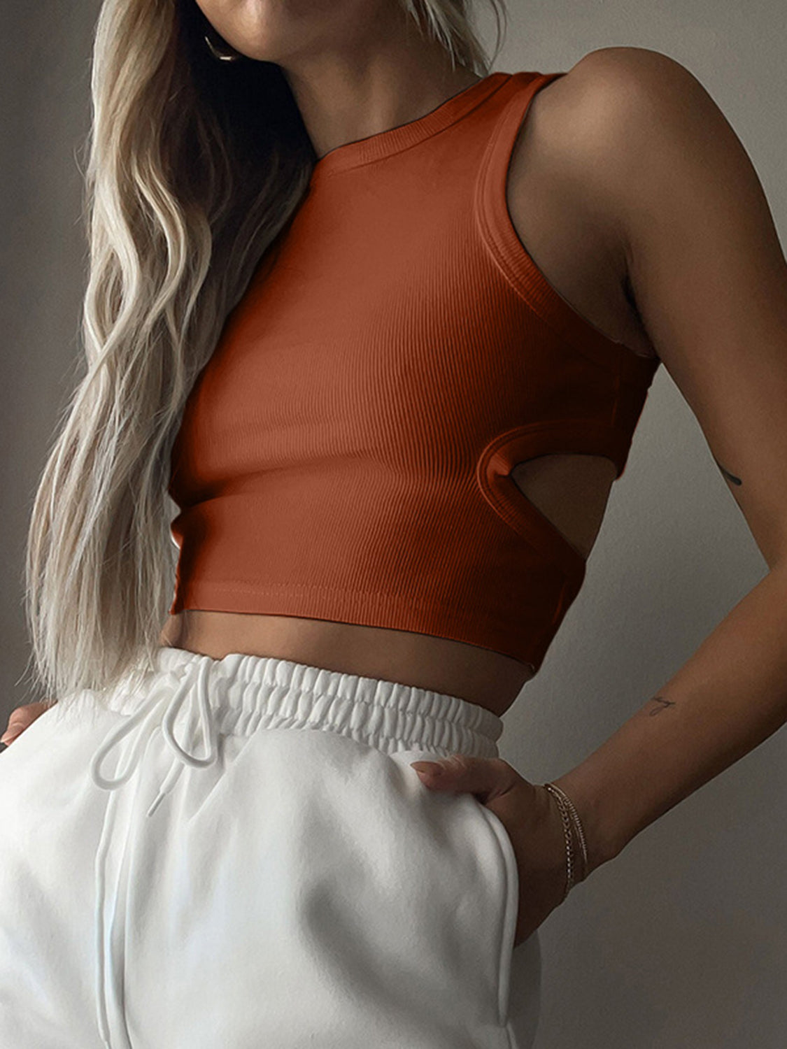 STUNNLY  Cutout Round Neck Tank Caramel XS 