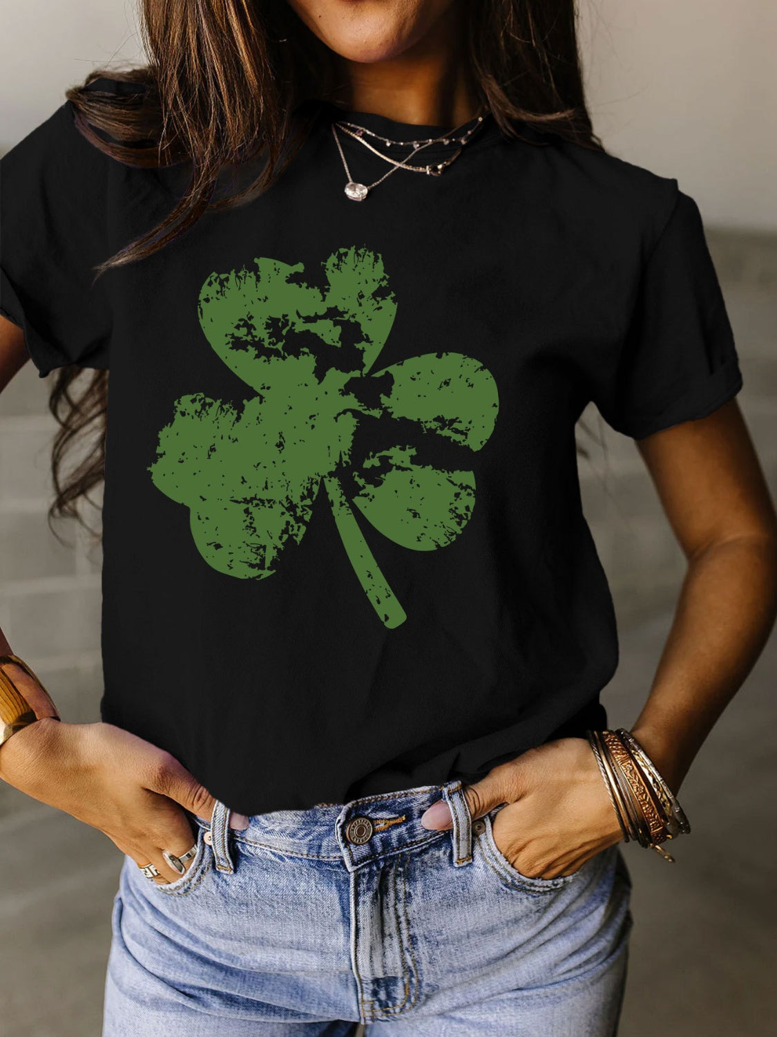 STUNNLY  Full Size Lucky Clover Round Neck Short Sleeve T-Shirt Black S 