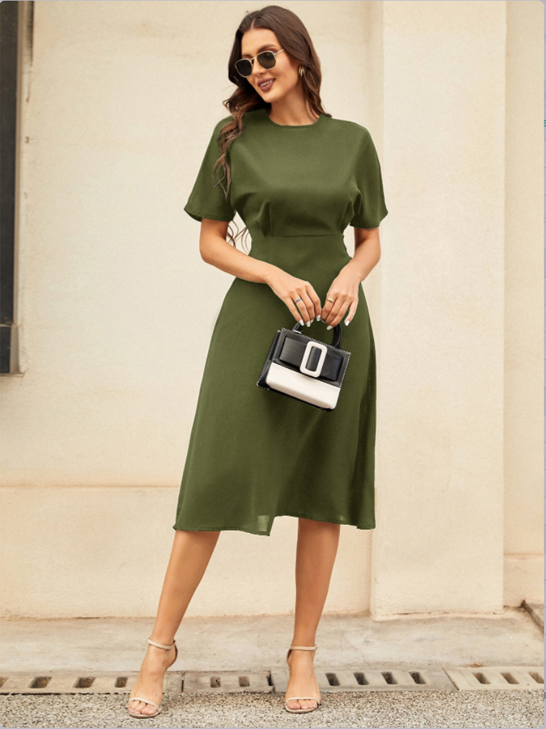 Round Neck Short Sleeve Midi Dress   