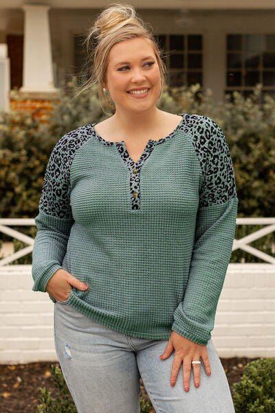 Plus Size Leopard Waffle-Knit Long Sleeve T-Shirt Mid Green 1XL 