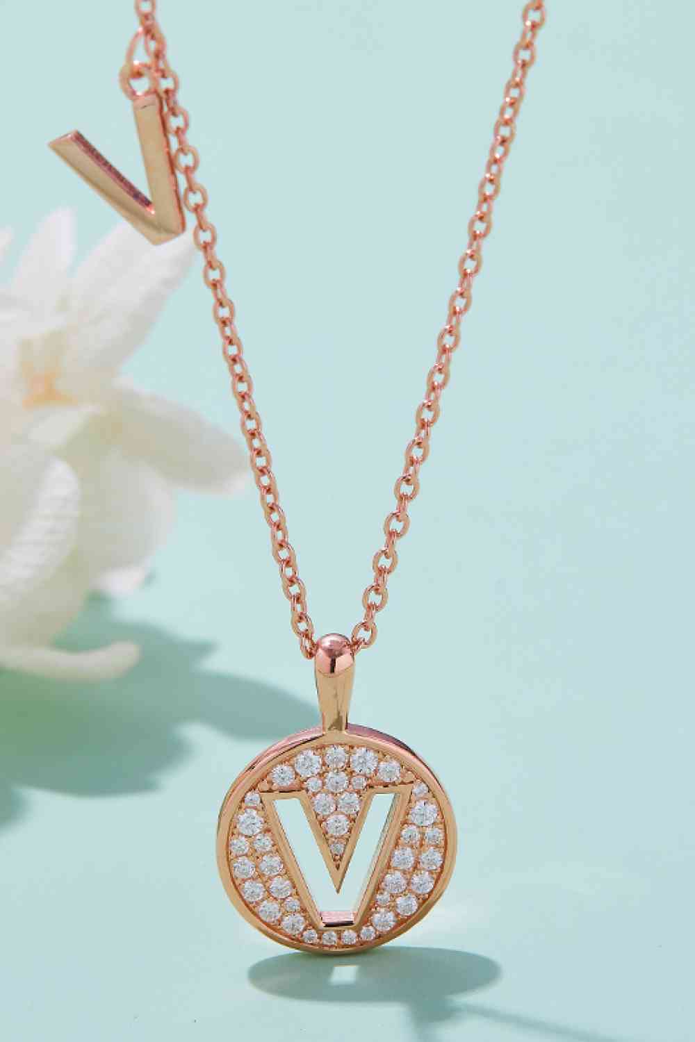 Moissanite U to Z Pendant Necklace V One Size 