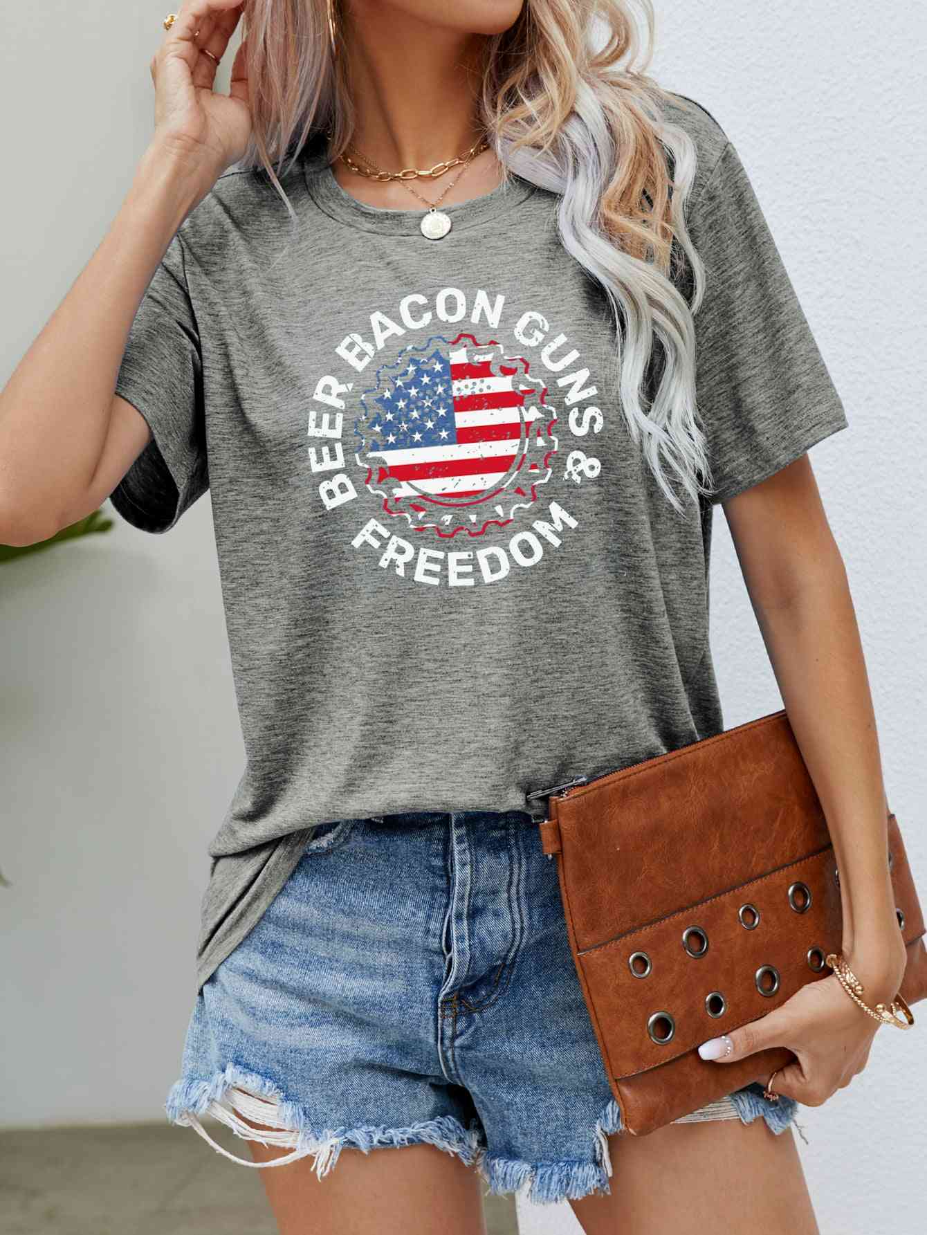 BEER BACON GUNS & FREEDOM US Flag Graphic Tee Mid Gray S 