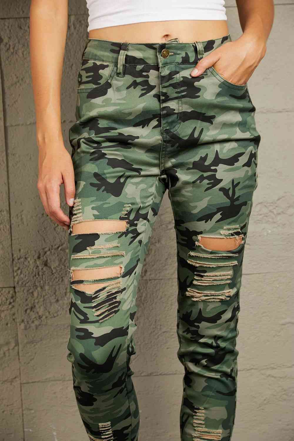 Baeful Distressed Camouflage Jeans   